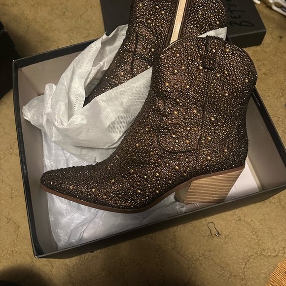 Betsey Johnson Brown Diva Boots sold - Picture 2 of 2